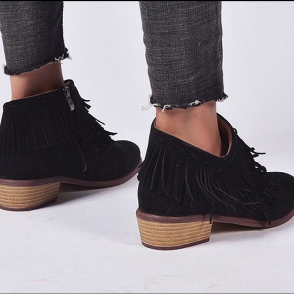 Bohemian Fringe Vegan Suede Black Ankle Boots - Picture 2 of 4